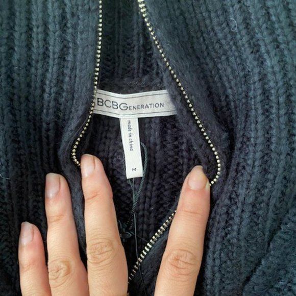 NWOT BCBG Half Zip Knit Sweater - Picture 5 of 5